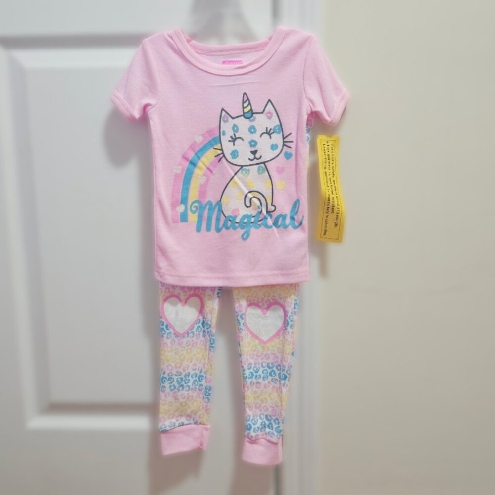 Toddlers 2 piece outfit brand new